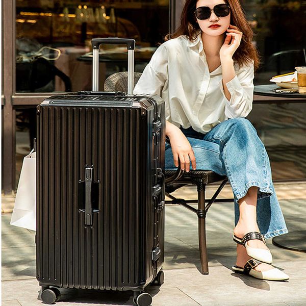 aluminum frame with cup holder, luggage, travel case, student large capacity password box, female small fresh trolley case 230807
aluminum frame with cup holder, luggage, travel case, student large capacity password box, female small fresh trolley case 230807