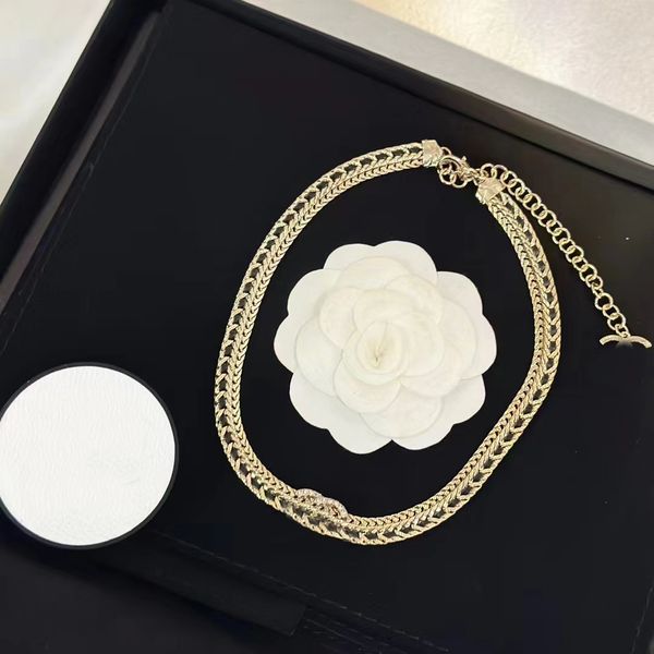 vintage snake bone 18k necklace designer pu leather wear necklace small fragrance for women choker, Silver
vintage snake bone 18k necklace designer pu leather wear necklace small fragrance for women choker, Silver