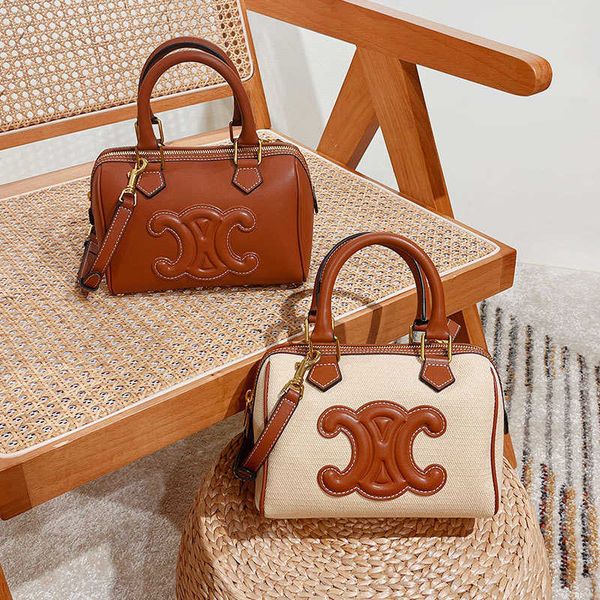 designers bags canvas embossed arc de triomphe boston handbag 2023 new cowhide fashion diagonal cross leather pillow bag women's bag
designers bags canvas embossed arc de triomphe boston handbag 2023 new cowhide fashion diagonal cross leather pillow bag women's bag