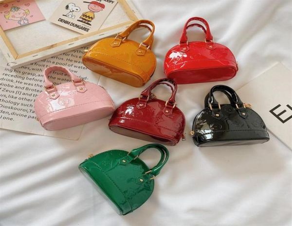 kids handbags fashion style girl039s messenger bag summer printing mini tote purse princess shell bags portable decoration wall2012317, Black 
kids handbags fashion style girl039s messenger bag summer printing mini tote purse princess shell bags portable decoration wall2012317, Black