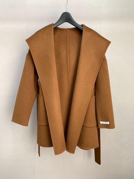 new toteme mid length hooded loose fit double sided cashmere coat fleece coat, Black;brown
new toteme mid length hooded loose fit double sided cashmere coat fleece coat, Black;brown
