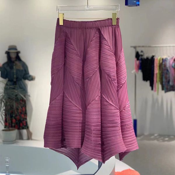 pleated skirt must-have new line summer elegant cake skirt fashion woman long pleated skirt, Black
pleated skirt must-have new line summer elegant cake skirt fashion woman long pleated skirt, Black