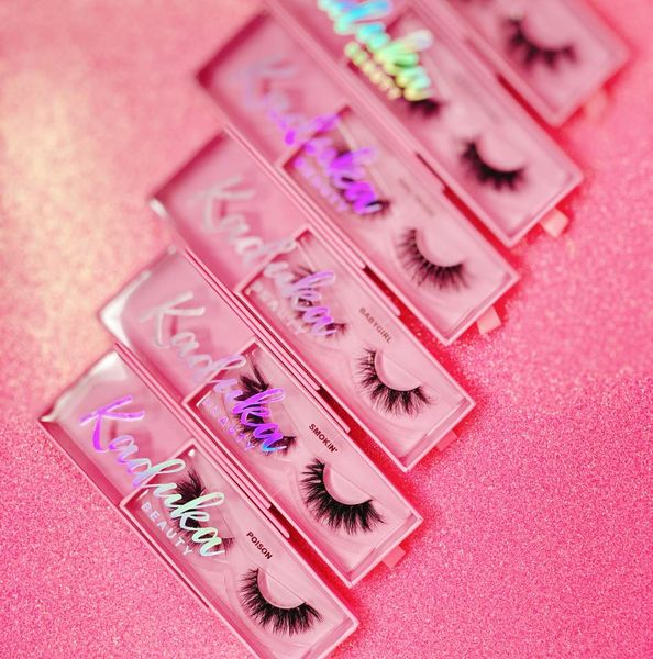 empty lighter pink luxurys custom packaging box with gold stamping logo made by professional eyelash factory9593559
empty lighter pink luxurys custom packaging box with gold stamping logo made by professional eyelash factory9593559