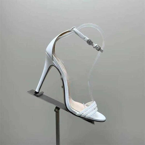 women designer sandals summer luxury black white temperament sandals 10cm rhinestone ankle strap vacation casual shoes 35-42 with box
women designer sandals summer luxury black white temperament sandals 10cm rhinestone ankle strap vacation casual shoes 35-42 with box
