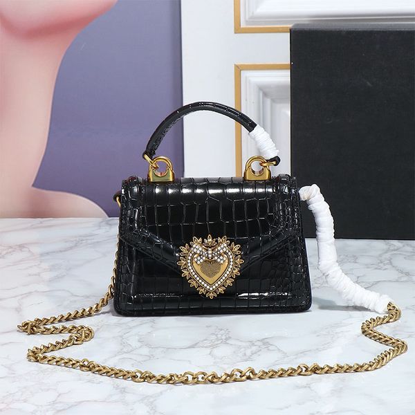 fashion shoulder bag handbag chain crossbody bags crocodile pattern bow the heart pattern decoration leather flip magnetic closure high-qual
fashion shoulder bag handbag chain crossbody bags crocodile pattern bow the heart pattern decoration leather flip magnetic closure high-qual