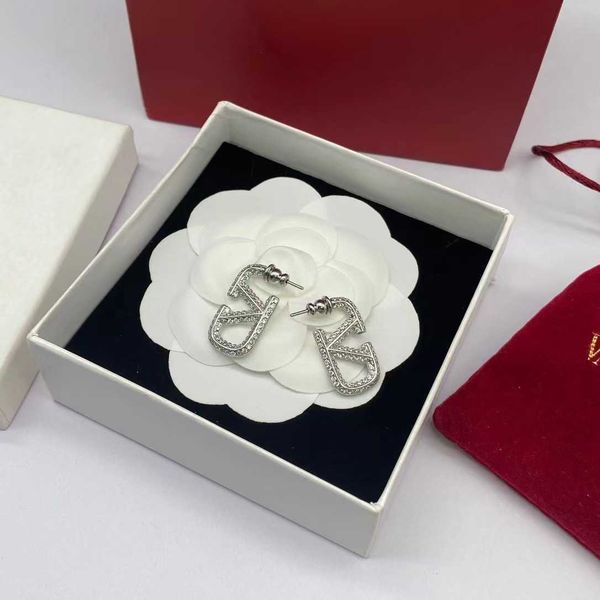 accessories diamond ring luxury designer necklace flowers clover bangle women hualun family vshaped same high edition ear studs light grade, Silver
accessories diamond ring luxury designer necklace flowers clover bangle women hualun family vshaped same high edition ear studs light grade, Silver