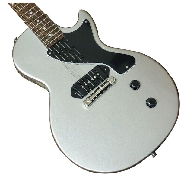 2023 junior collection jazzmaster rosewood satin daphne blue special electric guitar as same of the pictures
2023 junior collection jazzmaster rosewood satin daphne blue special electric guitar as same of the pictures