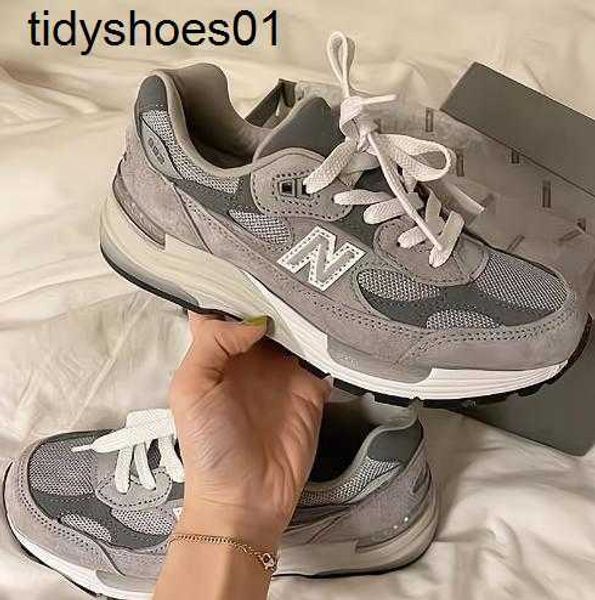 high edition pure original nb992 yuan zu grey casual sports running shoes nb993 couple style dad shoes, Black
high edition pure original nb992 yuan zu grey casual sports running shoes nb993 couple style dad shoes, Black