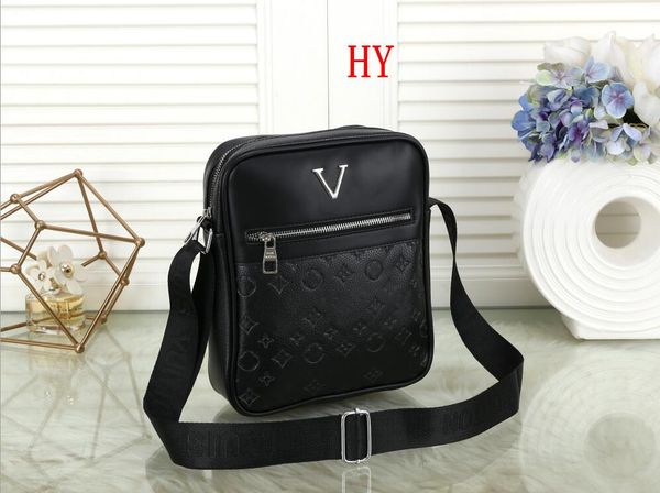 2023 fashion bag messenger bagss men designer messenger bag new men's embossed black shoulder bag stylish piece bag briefcases
2023 fashion bag messenger bagss men designer messenger bag new men's embossed black shoulder bag stylish piece bag briefcases