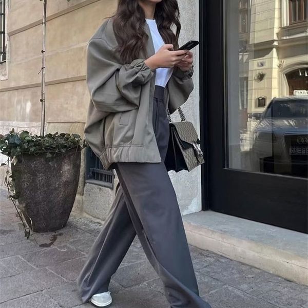 women's jacket fashion leisure long sleeve bomber 2023 spring zipper baseball coat high street casual female outerwear 230804, Black;brown
women's jacket fashion leisure long sleeve bomber 2023 spring zipper baseball coat high street casual female outerwear 230804, Black;brown