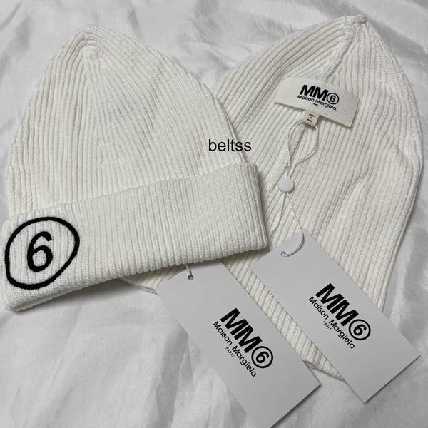 23s mm6 digital embroidery knitted hat casual round white men's and women's cold hat, Blue;gray
23s mm6 digital embroidery knitted hat casual round white men's and women's cold hat, Blue;gray