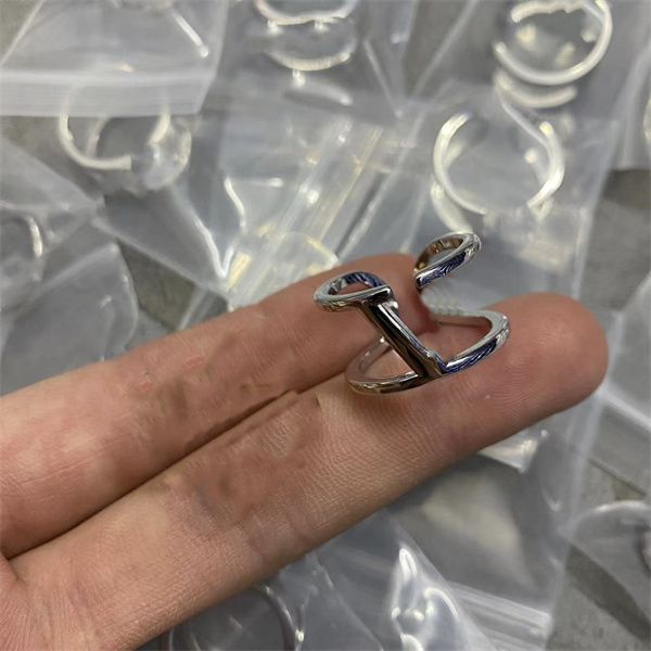 letter v wedding rings logo ring women fashion designer jewelry metal valentinolies luxury woman vlogo opening ring 43222, Silver
letter v wedding rings logo ring women fashion designer jewelry metal valentinolies luxury woman vlogo opening ring 43222, Silver