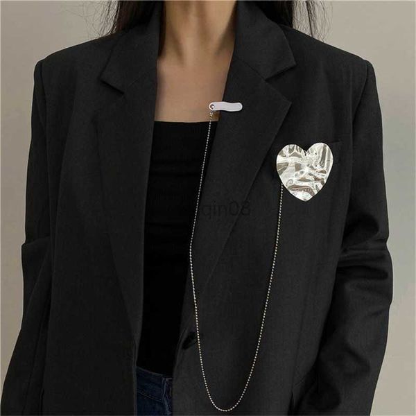 pins brooches yangliujia metal heart chain brooch personality fashion tassel lovers suit accessories christmas gift hkd230807, Gray
pins brooches yangliujia metal heart chain brooch personality fashion tassel lovers suit accessories christmas gift hkd230807, Gray