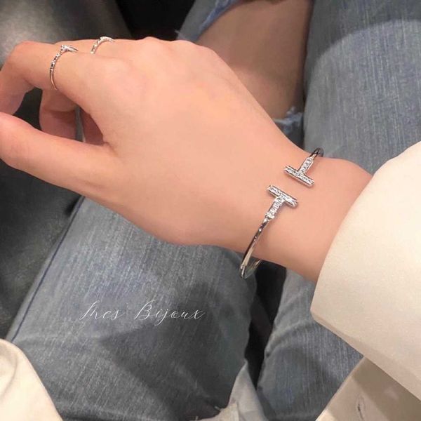 'mes bijoux' tiffay tri color entry bracelet open double shining diamond silver gold rose basic, Golden;silver
'mes bijoux' tiffay tri color entry bracelet open double shining diamond silver gold rose basic, Golden;silver