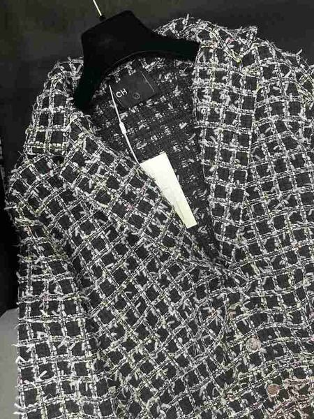 women's jackets designer early autumn new french style elegant and single breasted plaid tweed coat tylq, Black;brown
women's jackets designer early autumn new french style elegant and single breasted plaid tweed coat tylq, Black;brown