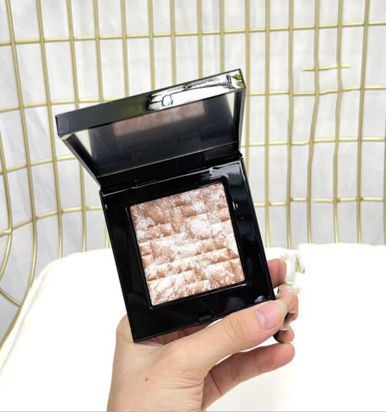 brand bb highlighting powder 8g makeup shimmer blush sheer tone higglight poudre touche eclat highlighter9771413
brand bb highlighting powder 8g makeup shimmer blush sheer tone higglight poudre touche eclat highlighter9771413