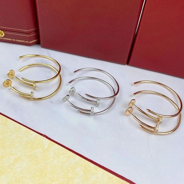 stud 2023 luxury classic s925 sterling silver large nail earring s personality light fashion brand party premium jewelry gifts 230804, Golden;silver
stud 2023 luxury classic s925 sterling silver large nail earring s personality light fashion brand party premium jewelry gifts 230804, Golden;silver