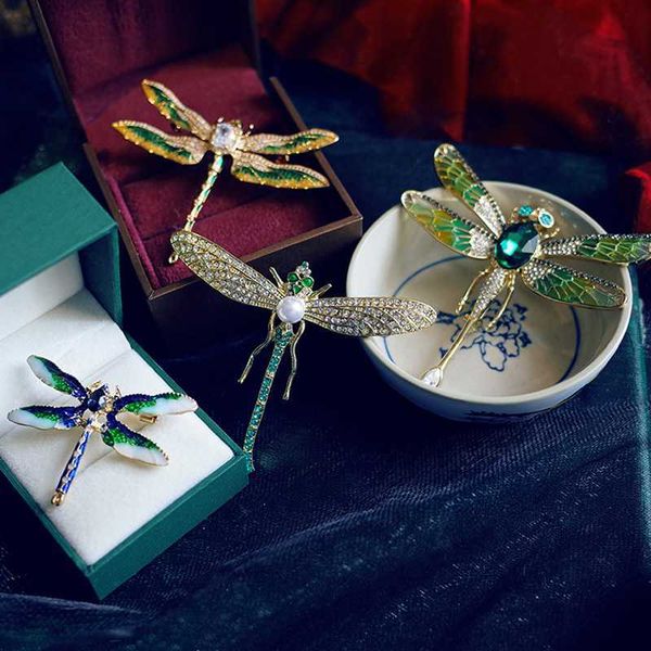 pins brooches noble retro handmade dragonfly enamel brooch woman wedding party clothing brooches rhinestone animal corsage hkd230807, Gray
pins brooches noble retro handmade dragonfly enamel brooch woman wedding party clothing brooches rhinestone animal corsage hkd230807, Gray
