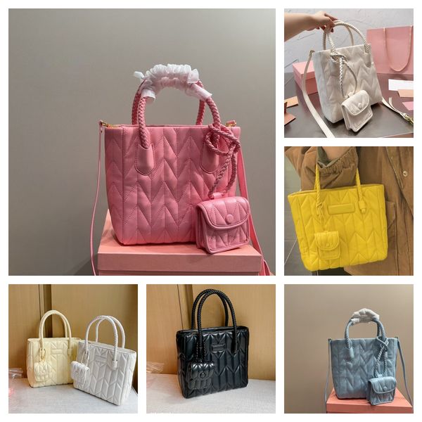 classic atmosphere retro style bag fashion external bag, practical inner package.crossbody designer bag fashion handbags shoulder luxurys ch
classic atmosphere retro style bag fashion external bag, practical inner package.crossbody designer bag fashion handbags shoulder luxurys ch