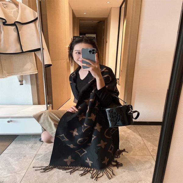 2023ss winter scarf women cashmere lady stoles design print female warm shawls and wraps thick reversible scarves blanket0001, Blue;gray
2023ss winter scarf women cashmere lady stoles design print female warm shawls and wraps thick reversible scarves blanket0001, Blue;gray