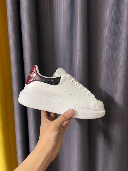 2023 collection womens and mens designer sneaker casual designer shoes - womens and mens eu size 35-44 shoes sneakers, Red;white
2023 collection womens and mens designer sneaker casual designer shoes - womens and mens eu size 35-44 shoes sneakers, Red;white