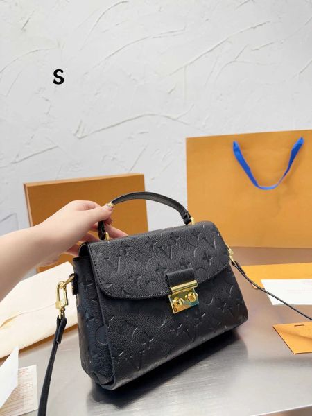 2023 fashion crossbody bag printed simple designer female shoulder bag leisure commuter luxury brand large capacity female workplace shoulde
2023 fashion crossbody bag printed simple designer female shoulder bag leisure commuter luxury brand large capacity female workplace shoulde