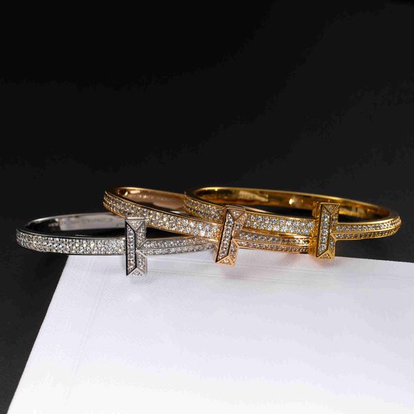 tiffay sky star bracelet full diamond wide v-gold versatile light luxury thick plating couple new metal style, Black
tiffay sky star bracelet full diamond wide v-gold versatile light luxury thick plating couple new metal style, Black