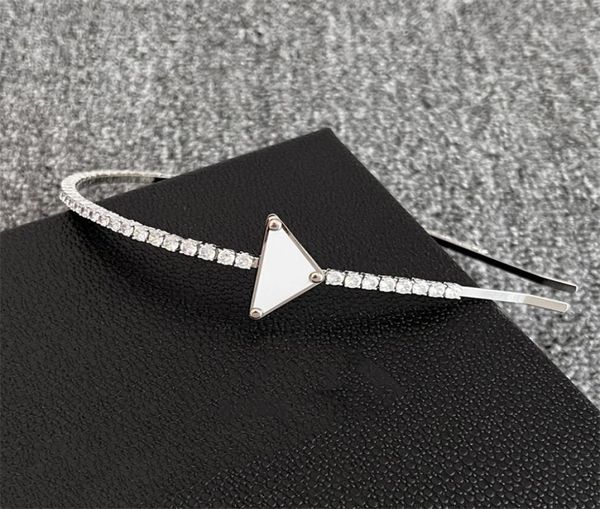 luxury designer headbands hair bands jewelry for womens girls brand fashion classic letters headband wedding party headwrap head w4448898, Silver
luxury designer headbands hair bands jewelry for womens girls brand fashion classic letters headband wedding party headwrap head w4448898, Silver
