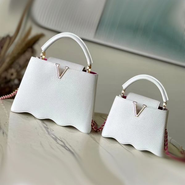 handbag designer heat-moulded wavy bottom shell small crossbody bag with strap removable and adjustable with box
handbag designer heat-moulded wavy bottom shell small crossbody bag with strap removable and adjustable with box