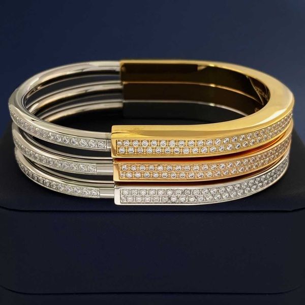 miss premium tiffay same rose gold diamond bracelet light luxury small u-shaped lock valentine's day gift, Black
miss premium tiffay same rose gold diamond bracelet light luxury small u-shaped lock valentine's day gift, Black