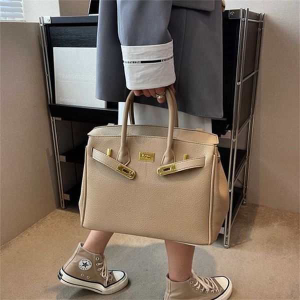 8a quality h ermes brikis designer handbags high grade and luxurious handbag large capacity bag women's 2023 new one shoulder crossbody
8a quality h ermes brikis designer handbags high grade and luxurious handbag large capacity bag women's 2023 new one shoulder crossbody