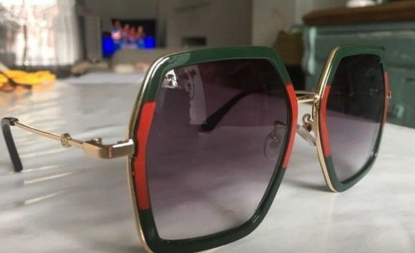 2023 luxury sunglasses eyewear for man woman designer goggle beach sun glasses retro small frame luxury design uv400 quality with box, White;black
2023 luxury sunglasses eyewear for man woman designer goggle beach sun glasses retro small frame luxury design uv400 quality with box, White;black