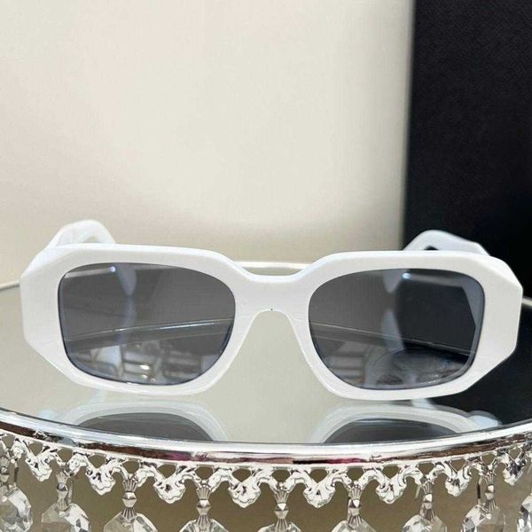 designer sunglasses new home sunglasses with high appearance little red book popular online same style rectangle end ins, White;black
designer sunglasses new home sunglasses with high appearance little red book popular online same style rectangle end ins, White;black