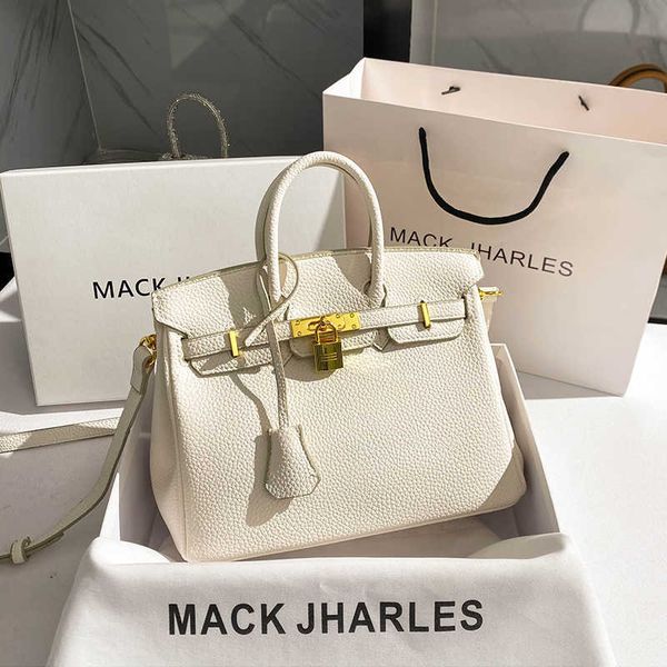 9a quality brand h ermes brikis's online shop mack leather high capacity bag 2023 new handbag with real logo
9a quality brand h ermes brikis's online shop mack leather high capacity bag 2023 new handbag with real logo