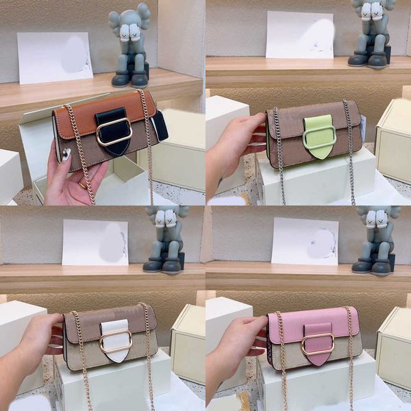 designer chian bag women baguette luxurys handbags messenger leather college style large capacity crossbody purses 230815
designer chian bag women baguette luxurys handbags messenger leather college style large capacity crossbody purses 230815