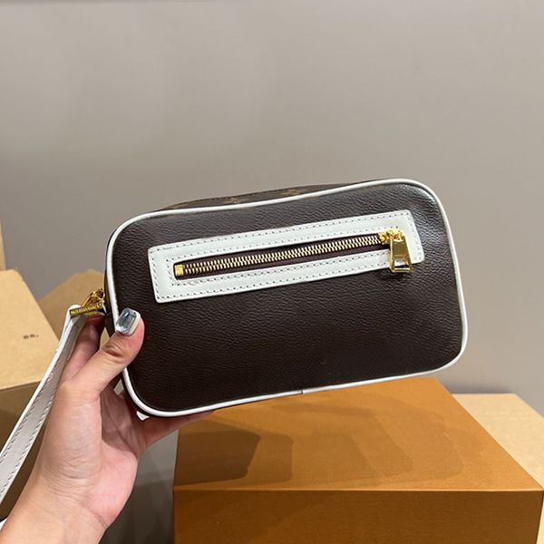 clutch camera bag letter printing handbags zipper purse women shoulder crossbody bags gold hardware cell phone pocket adjustable strap lady
clutch camera bag letter printing handbags zipper purse women shoulder crossbody bags gold hardware cell phone pocket adjustable strap lady