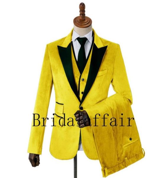 new arrivals one button yellow velvet groom tuxedos peak lapel groomsmen man suits mens wedding suits jacketpantsvesttie97780231501782, Black;gray
new arrivals one button yellow velvet groom tuxedos peak lapel groomsmen man suits mens wedding suits jacketpantsvesttie97780231501782, Black;gray