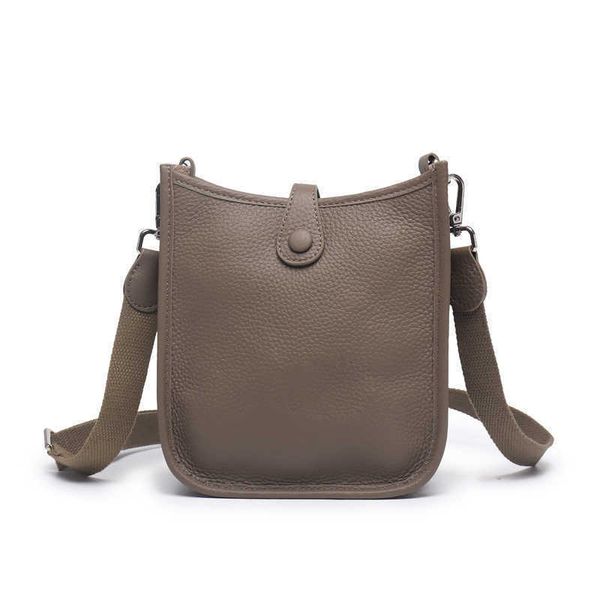 designer h home bag evelynn style calf new leather evelynns mini fashion personality single shoulder cross body hollow bucket female 1 tyd3
designer h home bag evelynn style calf new leather evelynns mini fashion personality single shoulder cross body hollow bucket female 1 tyd3