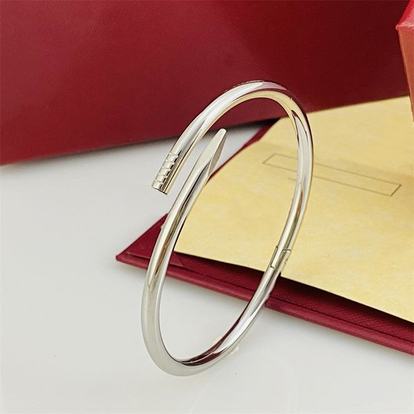 classic luxury nail bracelet for men & women fashion couple bangle love bracelet designer 316l titanium steel plating 18k gold cuff bracelet, Black
classic luxury nail bracelet for men & women fashion couple bangle love bracelet designer 316l titanium steel plating 18k gold cuff bracelet, Black