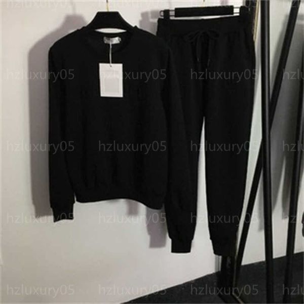 two piece sets for women outfits designer tracksuits letter embossied fashion casual suit crew neck sweatshirt loose casual pants designer t, White
two piece sets for women outfits designer tracksuits letter embossied fashion casual suit crew neck sweatshirt loose casual pants designer t, White