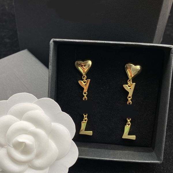 gold metal letter stud earrings fashion designer love earrings women wedding bride gift jewelry, Golden;silver
gold metal letter stud earrings fashion designer love earrings women wedding bride gift jewelry, Golden;silver
