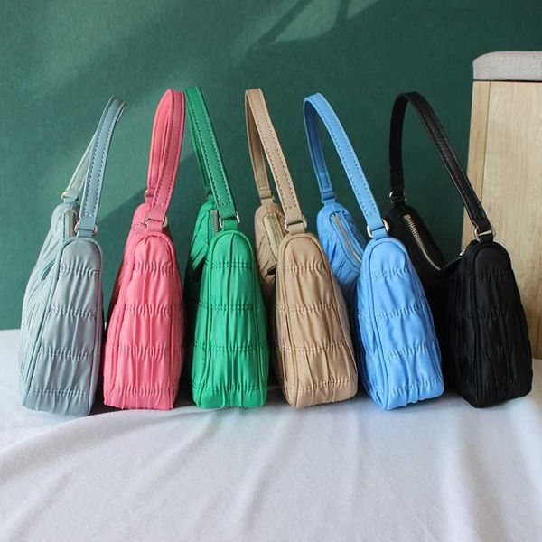 designers bags small pleated hobo underarm bag high configuration version one-shoulder portable nylon bag rose red bag
designers bags small pleated hobo underarm bag high configuration version one-shoulder portable nylon bag rose red bag