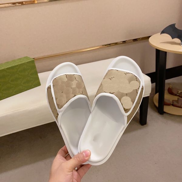 fashion luxury designer men's and women's sandals slippers leather printed metal buttons with box 35-45 adfs dqwdxcdsuhuhuhioj, Black
fashion luxury designer men's and women's sandals slippers leather printed metal buttons with box 35-45 adfs dqwdxcdsuhuhuhioj, Black