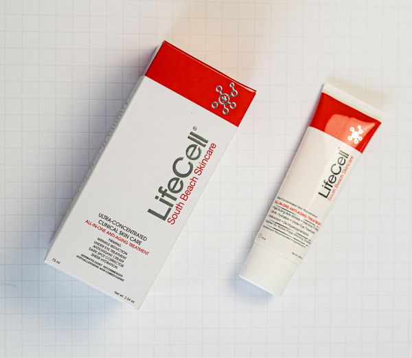 life cell all in one skin tightening treatment 75ml moisturizing face cream lifecell cooling under eye treatment 20ml eye creams fast ship s
life cell all in one skin tightening treatment 75ml moisturizing face cream lifecell cooling under eye treatment 20ml eye creams fast ship s