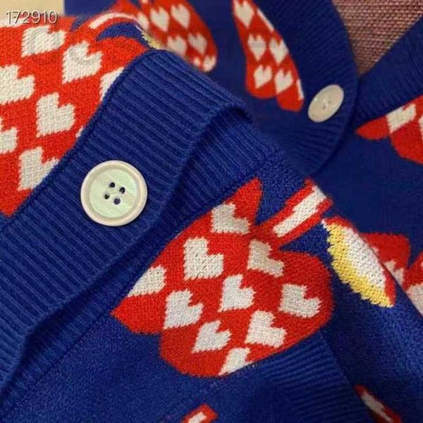 women's sweaters designer warm ladies sweater love apple jacquard v-neck cardigan womens autumn blue and red color matching knitted jac, White;black
women's sweaters designer warm ladies sweater love apple jacquard v-neck cardigan womens autumn blue and red color matching knitted jac, White;black
