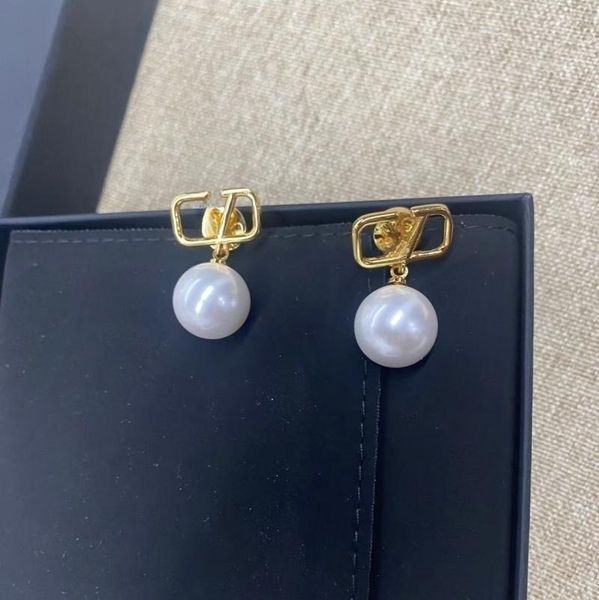 luxury brand designer drop pearl earrings gold dangle earring designer for woman fashion letter v mans stud earings girls ear studs weddings, Silver
luxury brand designer drop pearl earrings gold dangle earring designer for woman fashion letter v mans stud earings girls ear studs weddings, Silver