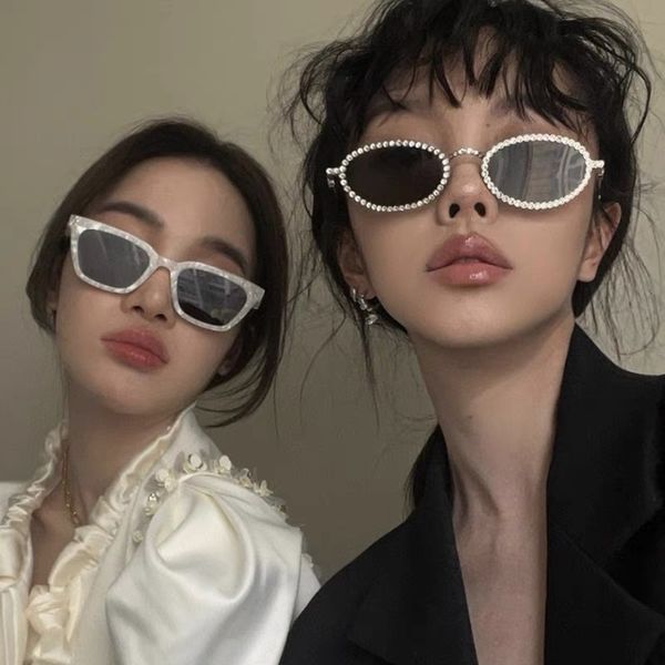 full diamond oval frame sunglasses for trendy women anti blue light glasses rhinestone designer sun glasses, White;black
full diamond oval frame sunglasses for trendy women anti blue light glasses rhinestone designer sun glasses, White;black