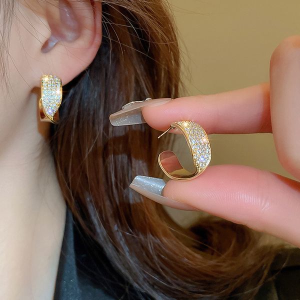 afshor 2023 new inlaid zircon gold color c-shaped earrings for women personality fashion twist metal earrings wedding jewelry birthday gifts, Golden
afshor 2023 new inlaid zircon gold color c-shaped earrings for women personality fashion twist metal earrings wedding jewelry birthday gifts, Golden