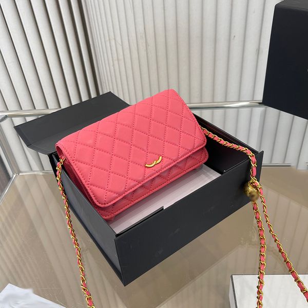 designer women shoulder bag leather clamshell diamond hardware metal c buckle luxury handbag matelasse chain crossbody bags can press gold b
designer women shoulder bag leather clamshell diamond hardware metal c buckle luxury handbag matelasse chain crossbody bags can press gold b