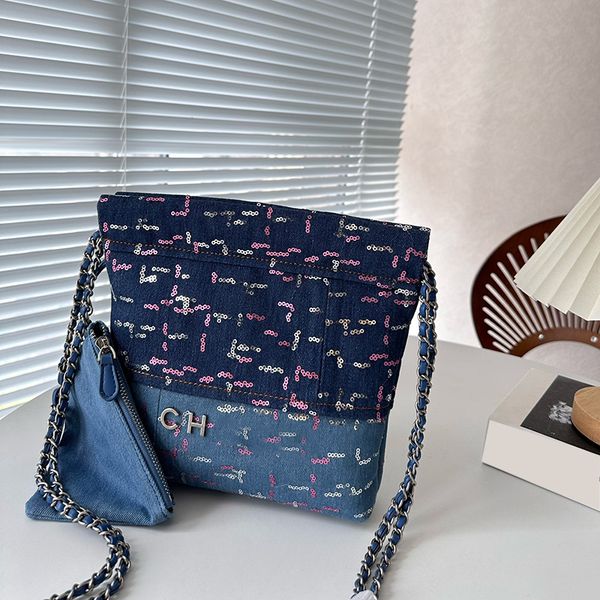 f/w designer womens shoulder bag 22 garbage bag denim bag two tone sequin coin charm matelasse chain tote crossbody bags silver lettering mo
f/w designer womens shoulder bag 22 garbage bag denim bag two tone sequin coin charm matelasse chain tote crossbody bags silver lettering mo